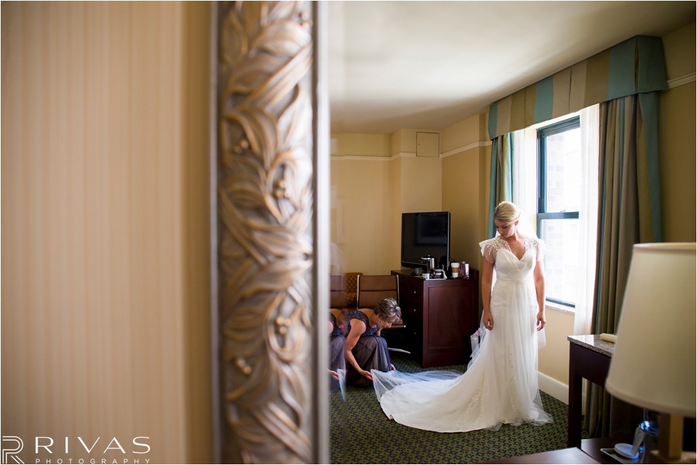 St. Pius X Wedding | Modern Kansas City Wedding | Monarch Room Reception | Kansas City Wedding Photographers